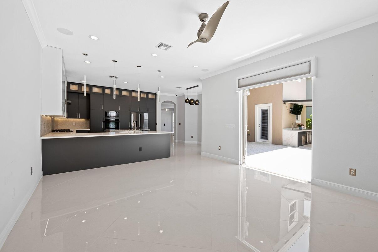 Interior, Kitchen, Pendant Lights, Recessed Lighting, Stainless Steel Appliances