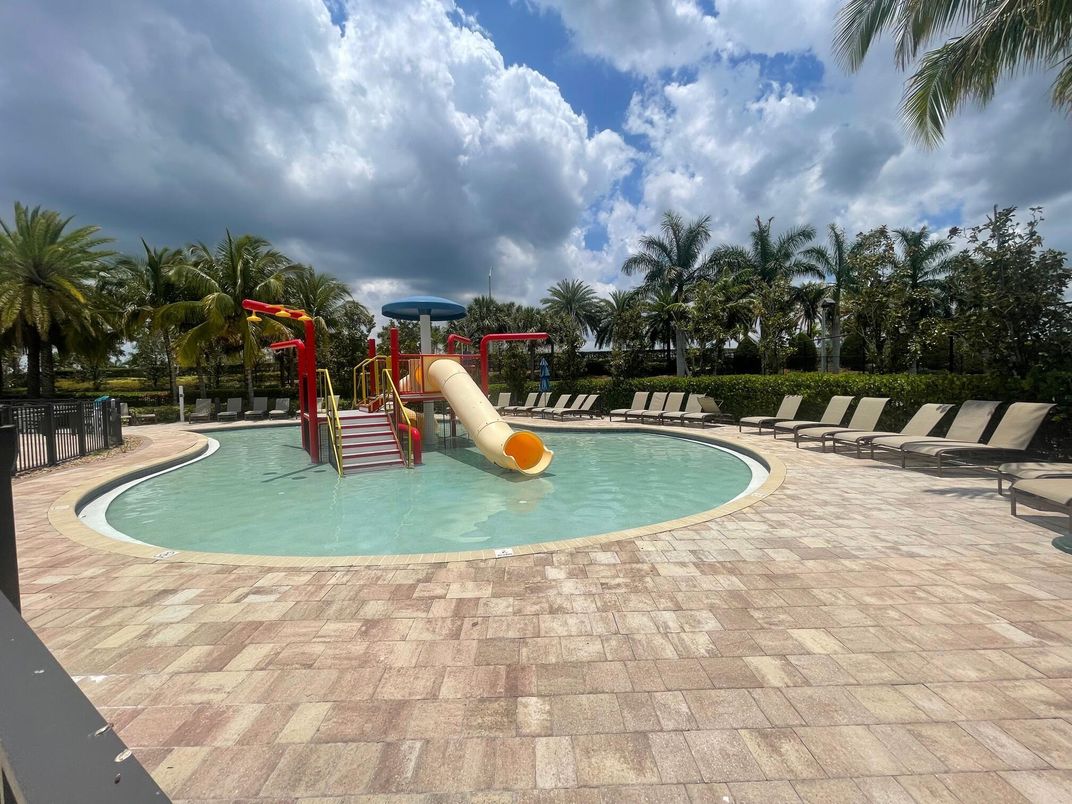 Exterior, Playground, Pool