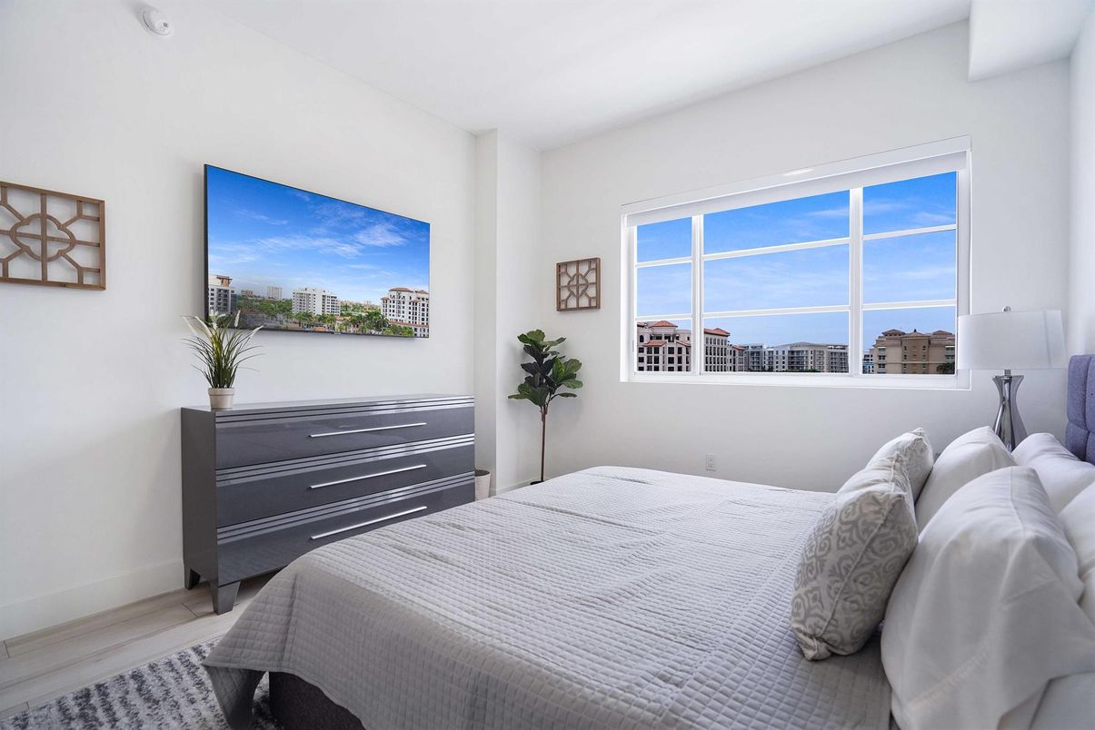 Bedroom, Interior, Water