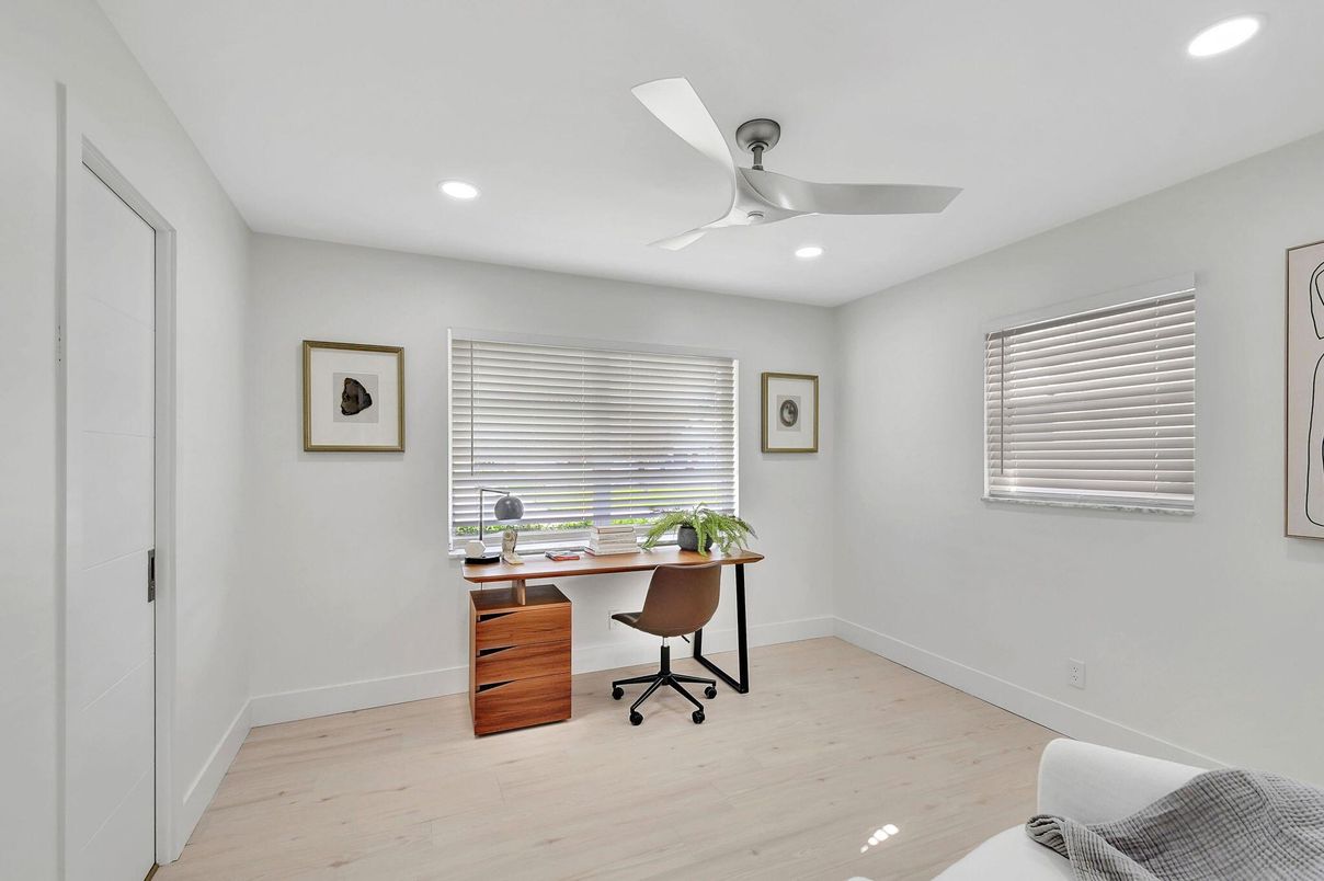Home Office, Interior, Recessed Lighting, Wood Texture Flooring