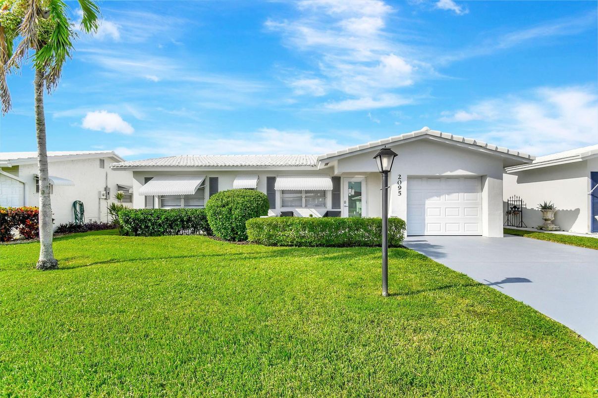 Attached, Backyard, Exterior, Facade, Ranch