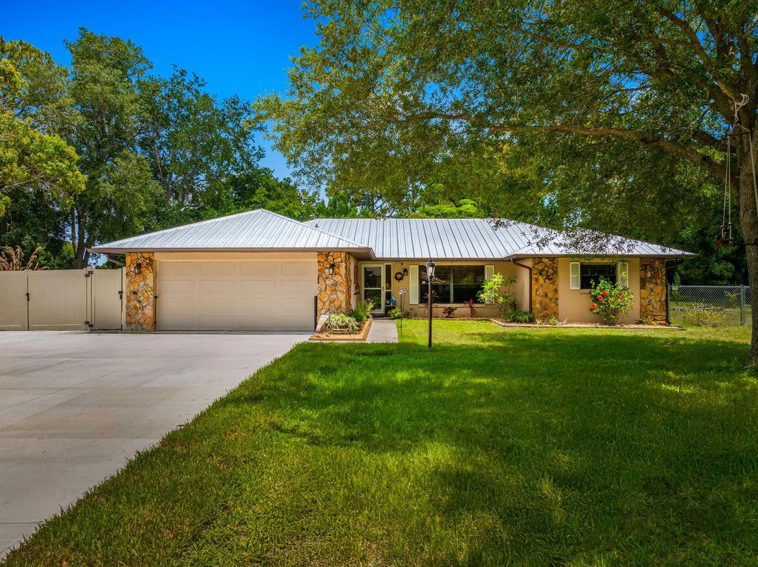Attached, Backyard, Exterior, Facade, Ranch