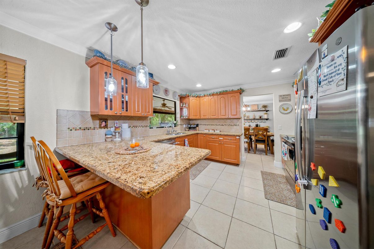 Interior, Kitchen, Pendant Lights, Recessed Lighting, Stainless Steel Appliances