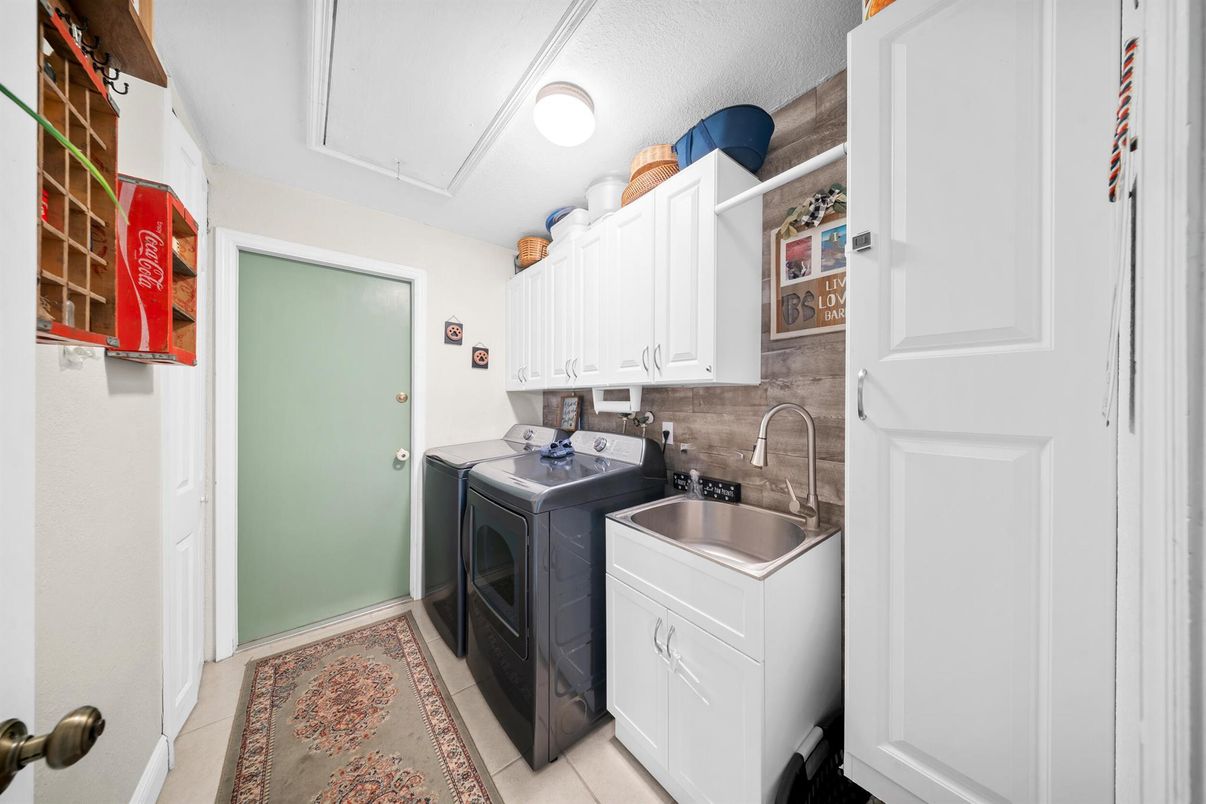 Interior, Washer
