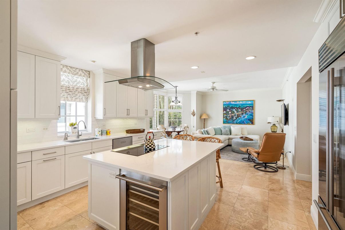 Interior, Kitchen, Living room, Recessed Lighting, Stainless Steel Appliances