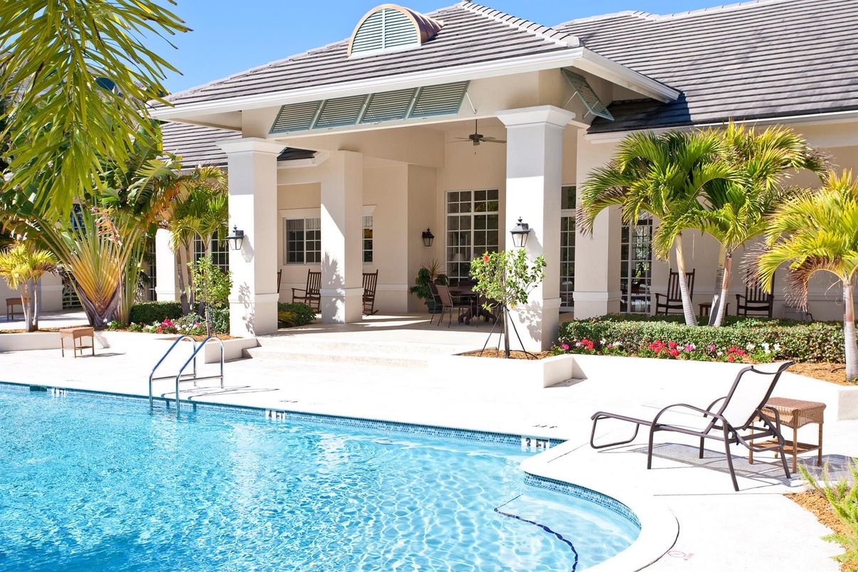 Exterior, Pool