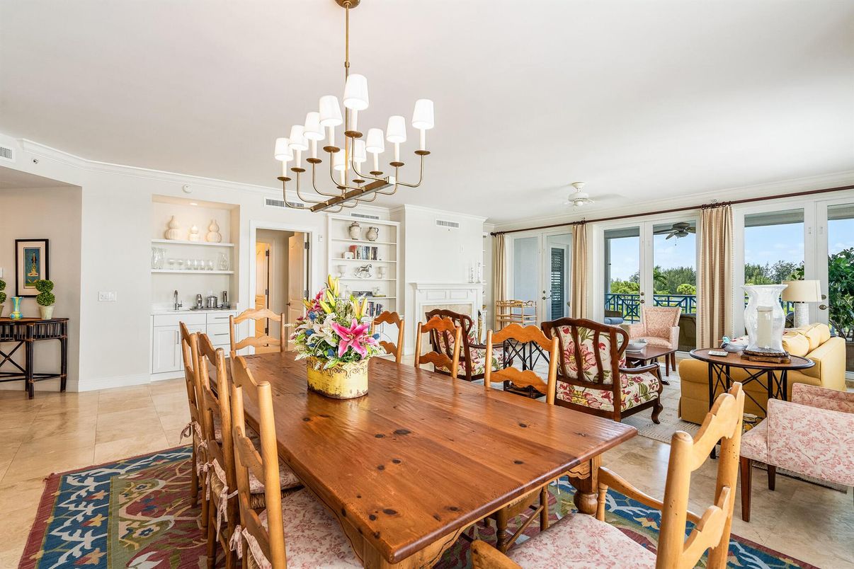 Chandelier, Dining room, Interior