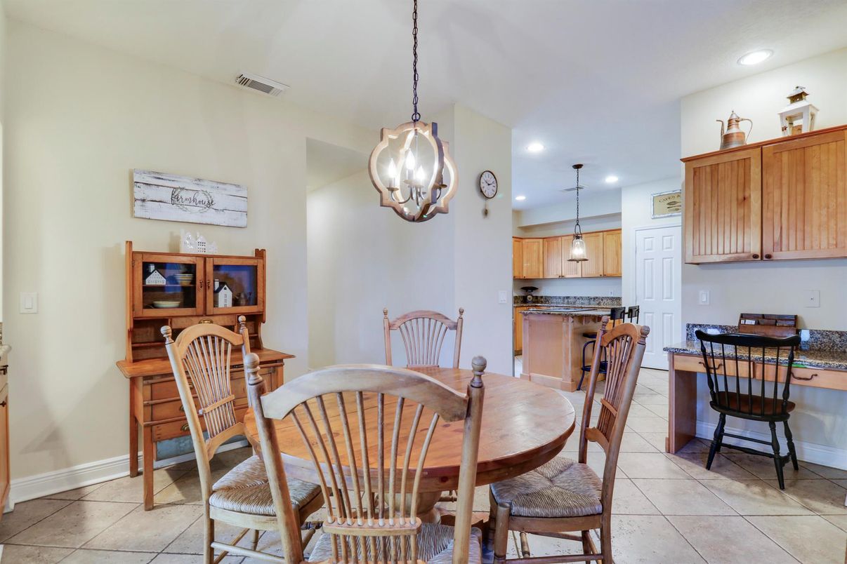 Dining room, Interior, Kitchen, Pendant Lights, Recessed Lighting
