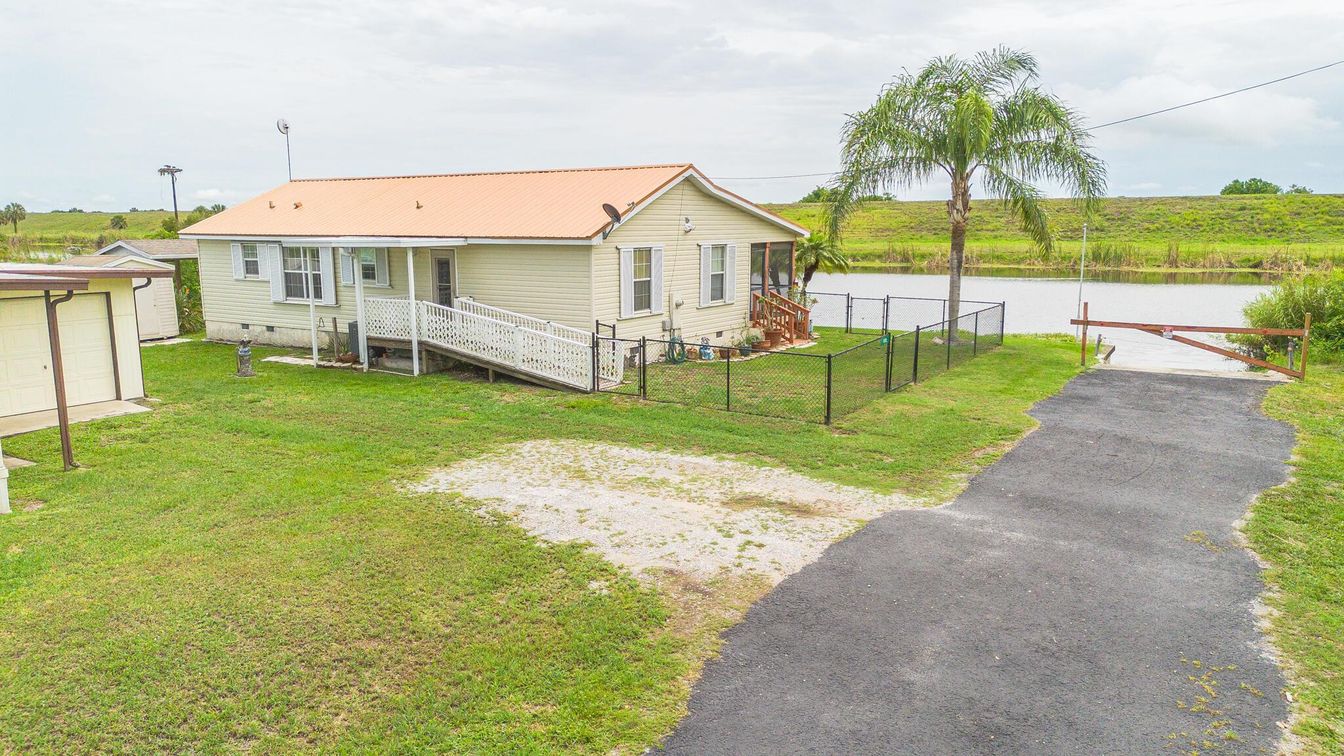 Backyard, Exterior, Water