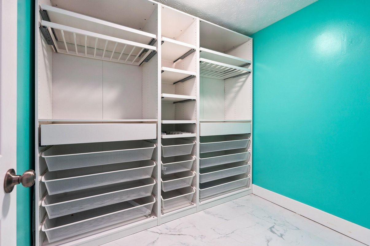 Interior, Marble, Walk-in Closets