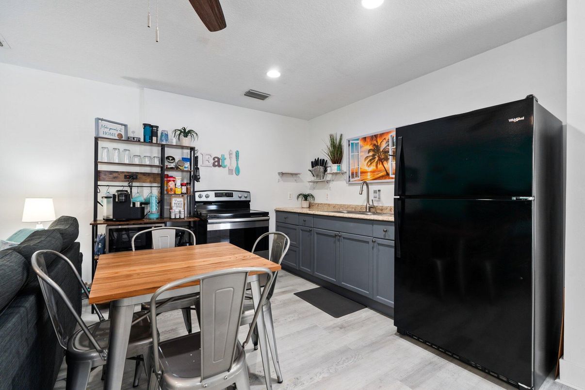 Dining room, Interior, Kitchen, Recessed Lighting, Wood Texture Flooring
