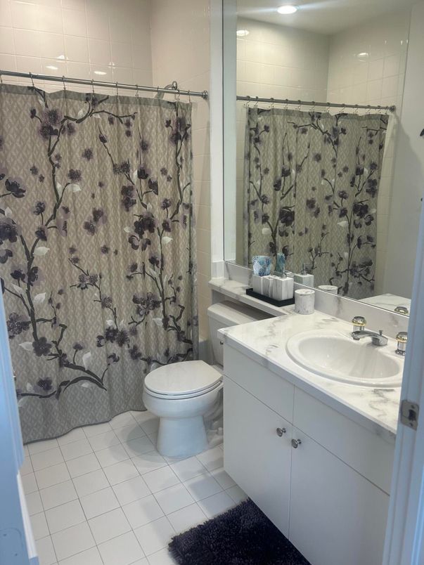 Bathroom, Interior, Recessed Lighting