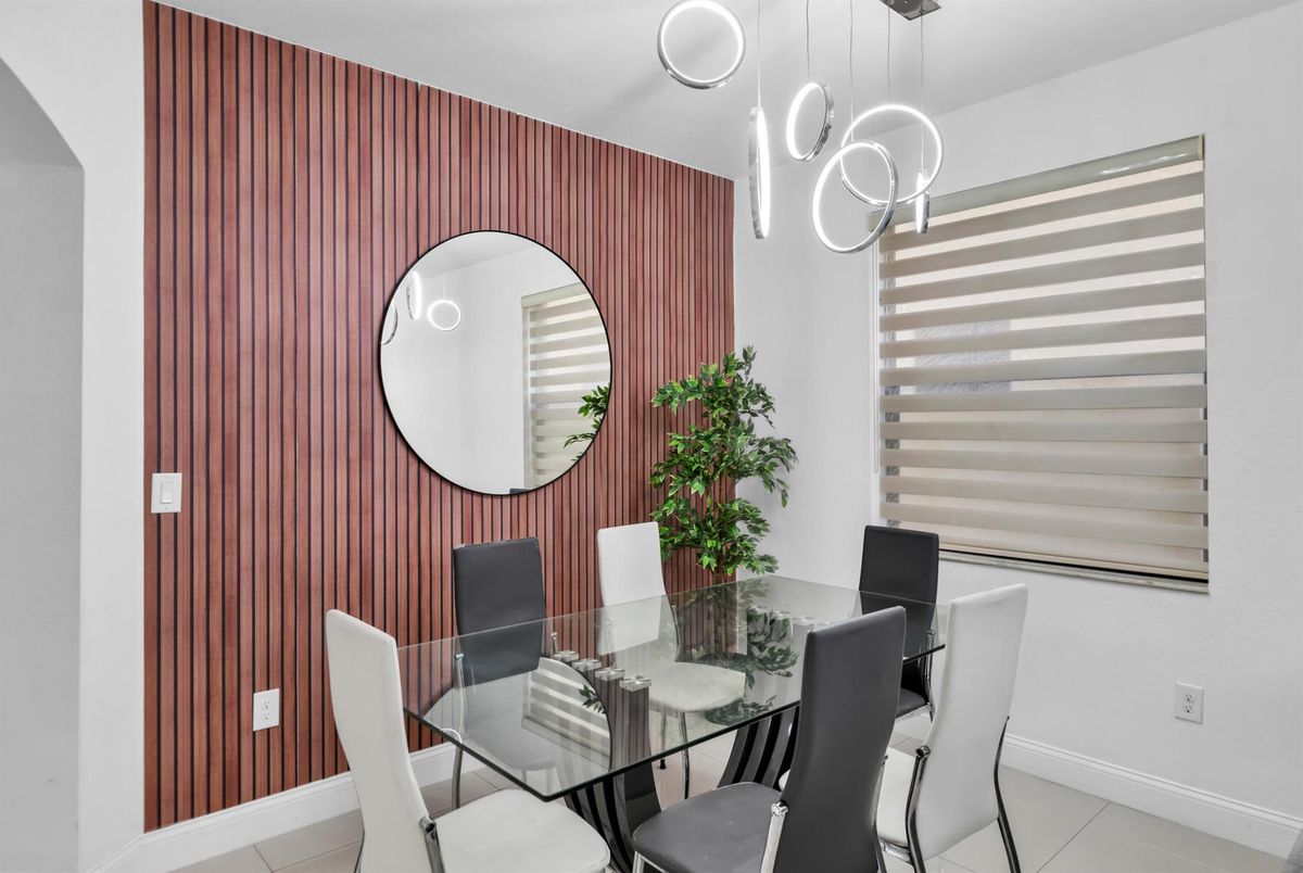 Dining room, Interior, Pendant Lights