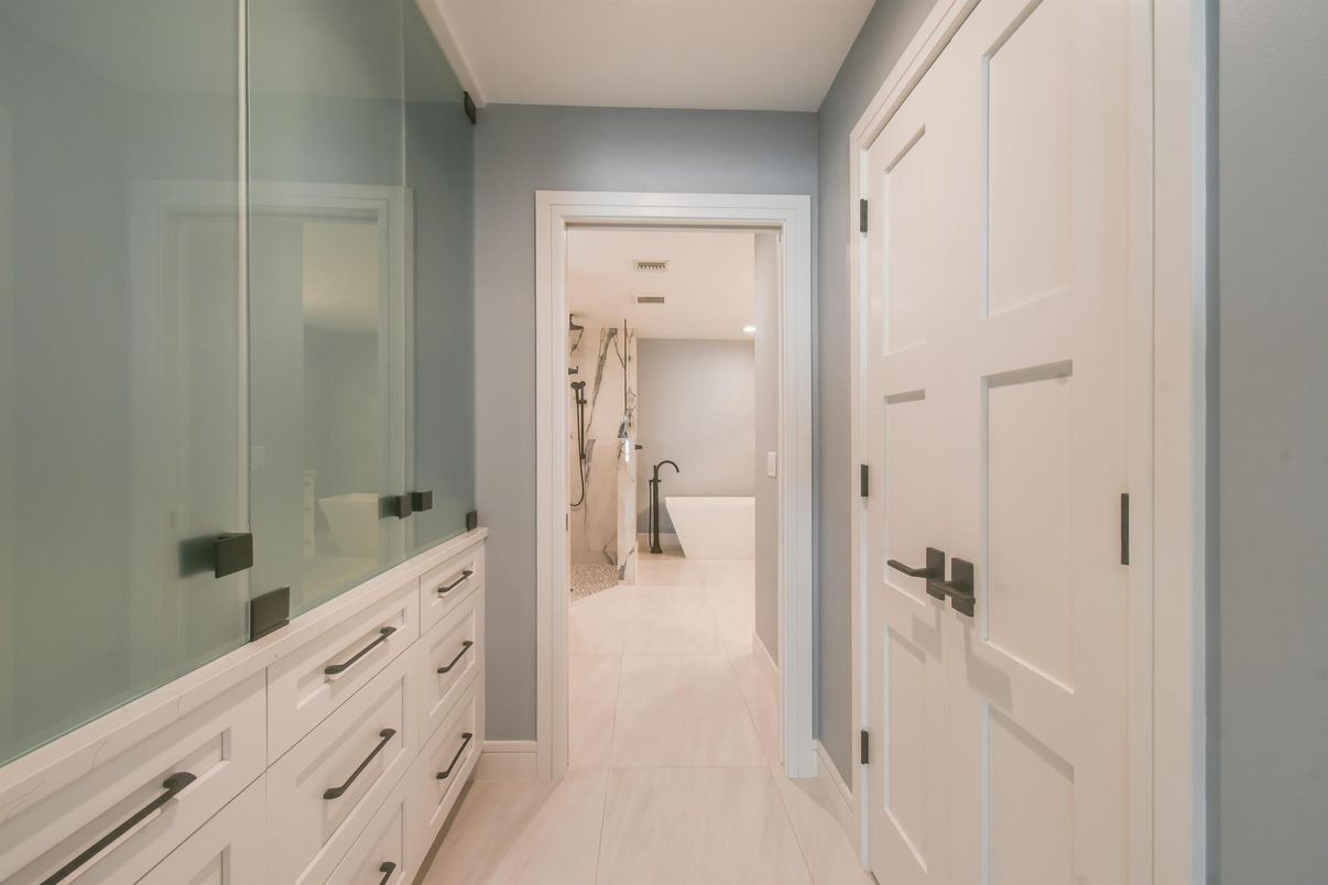 Bathroom, Free Standing Baths, Interior, Recessed Lighting