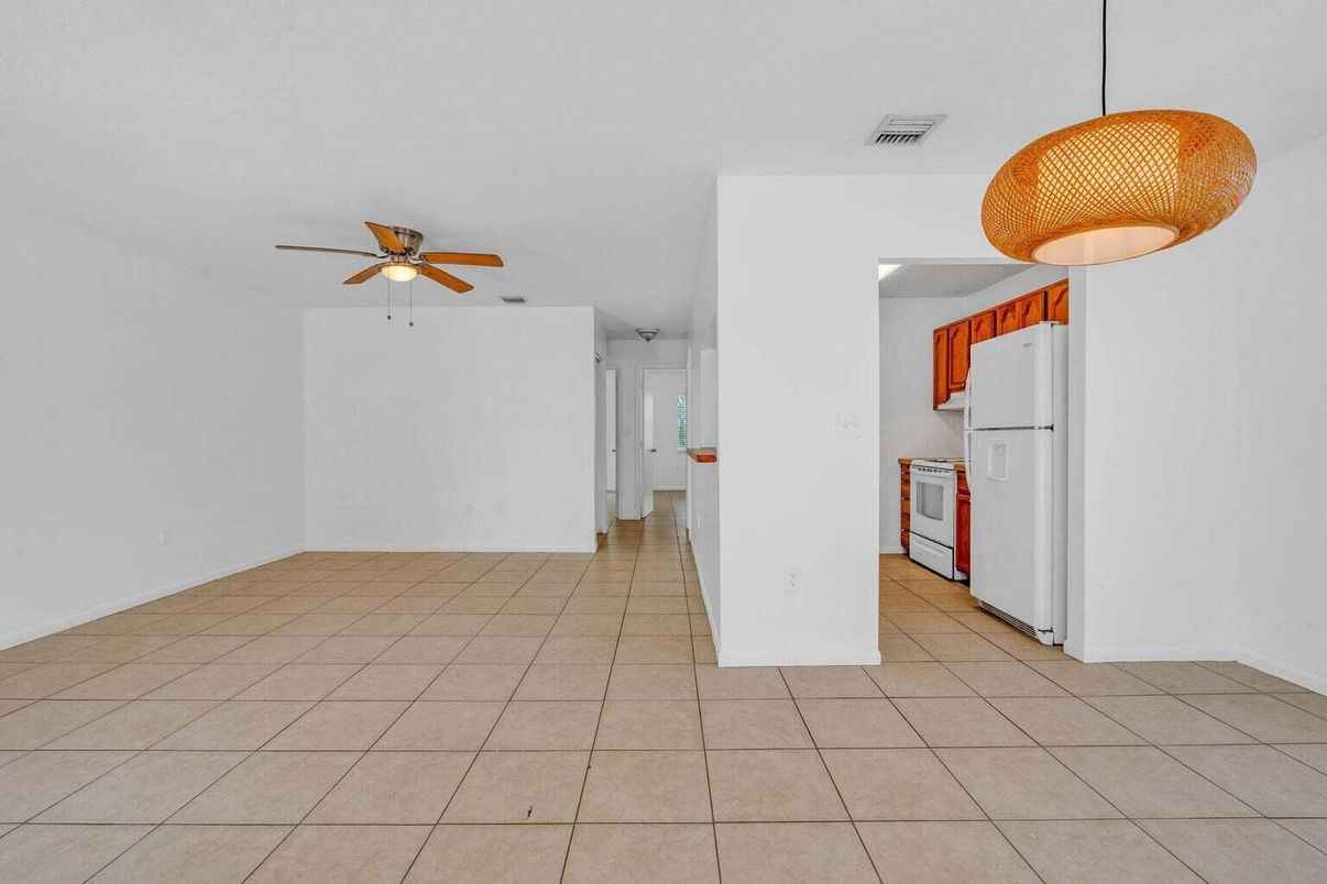 Empty room, Interior, Kitchen