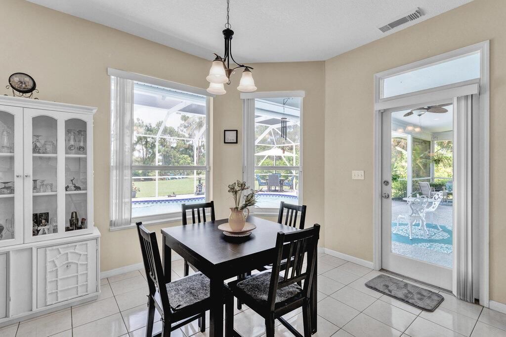 Dining room, Interior, Pendant Lights