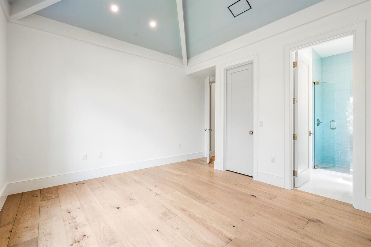 Bathroom, Empty room, Interior, Recessed Lighting, Wood Texture Flooring
