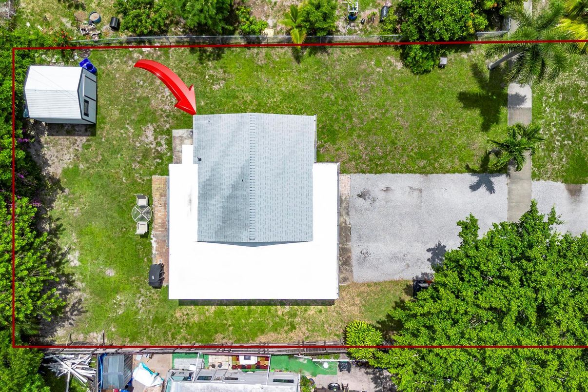 Exterior, Drone