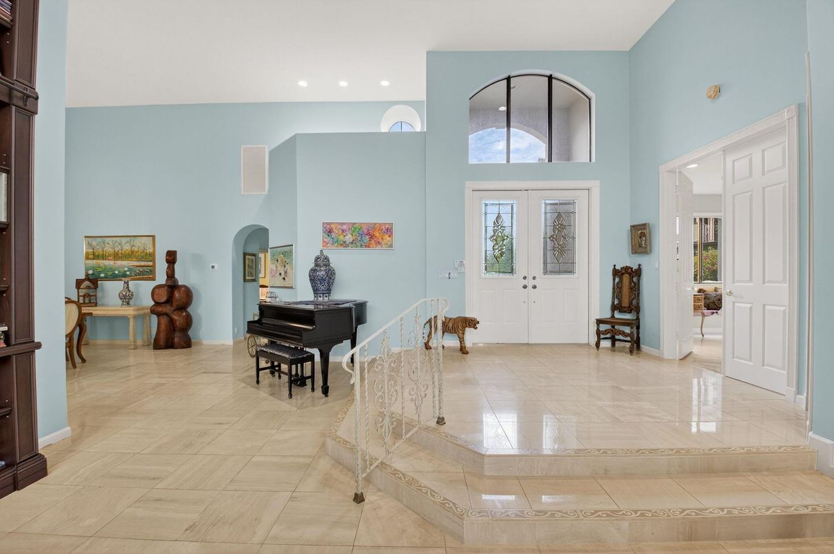 Interior, Piano, Recessed Lighting