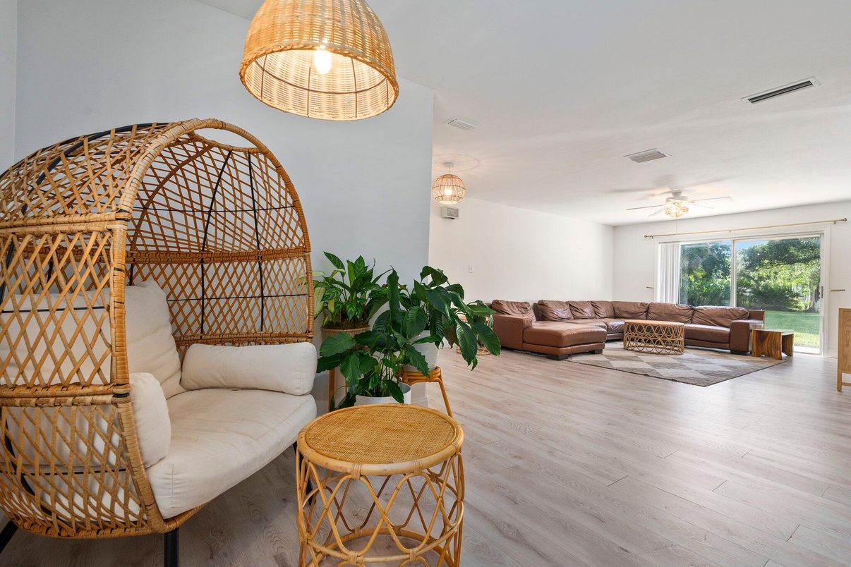 Interior, Living room, Pendant Lights, Wood Texture Flooring