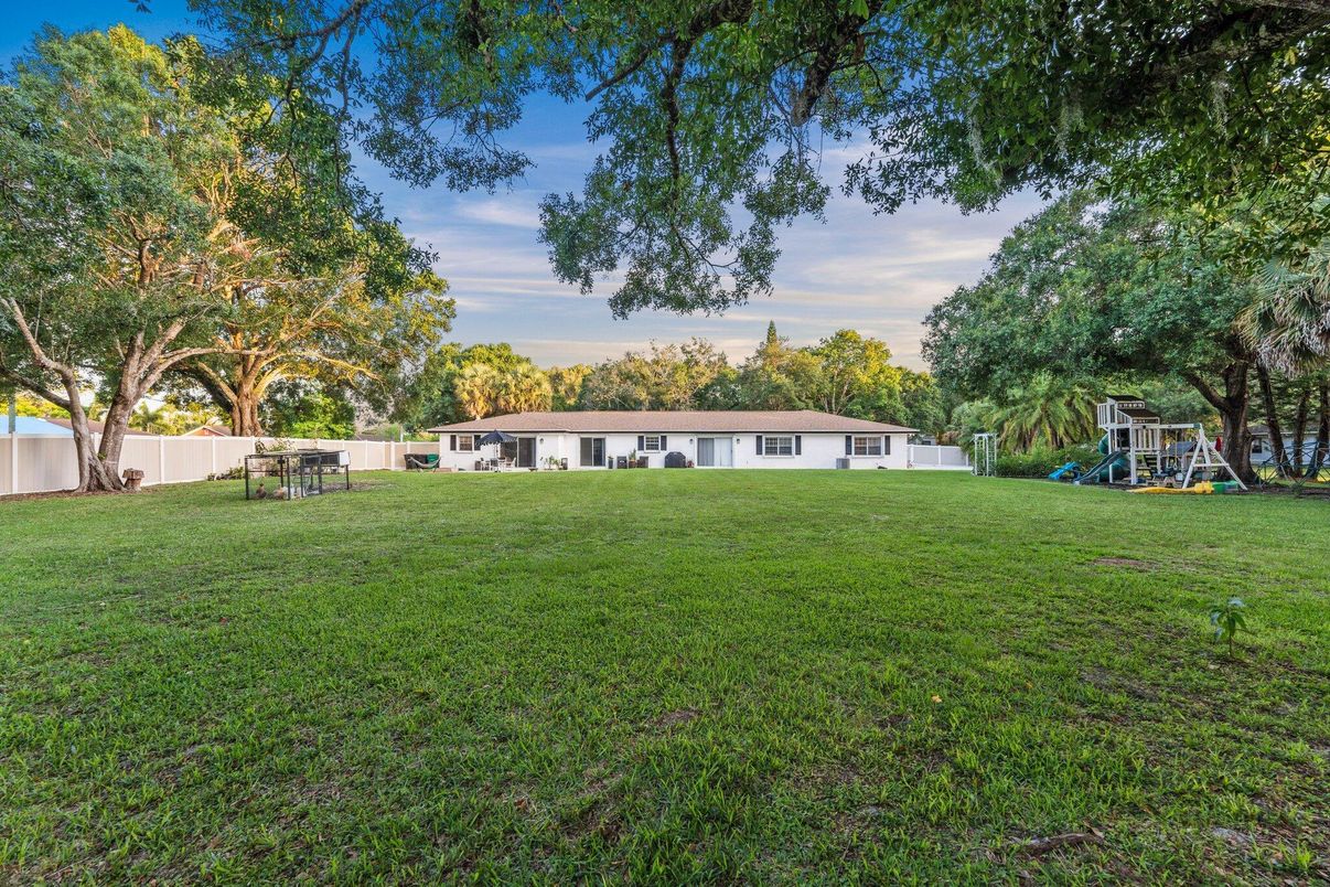 Backyard, Exterior, Playground