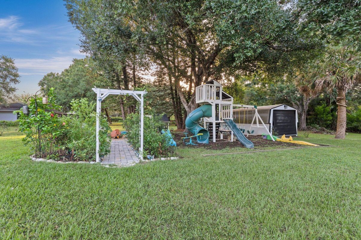 Backyard, Exterior, Playground