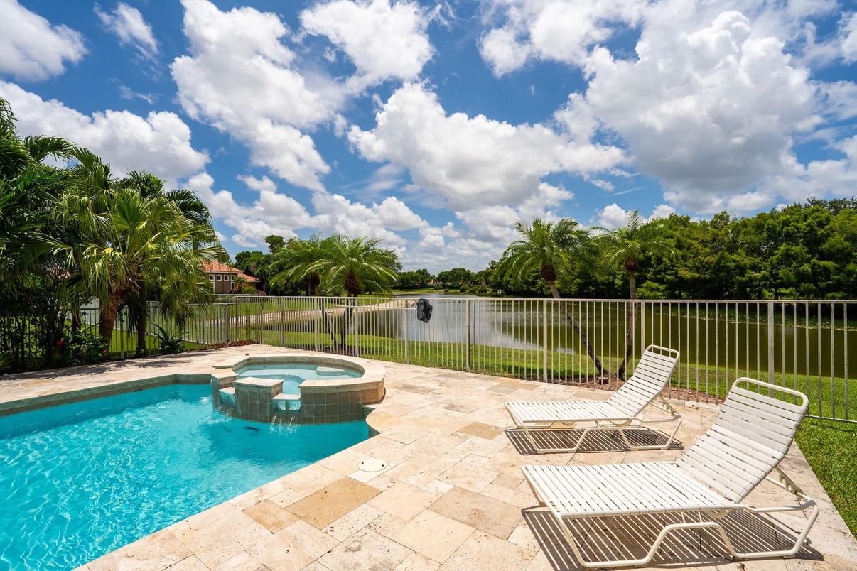 Exterior, Pool, Water