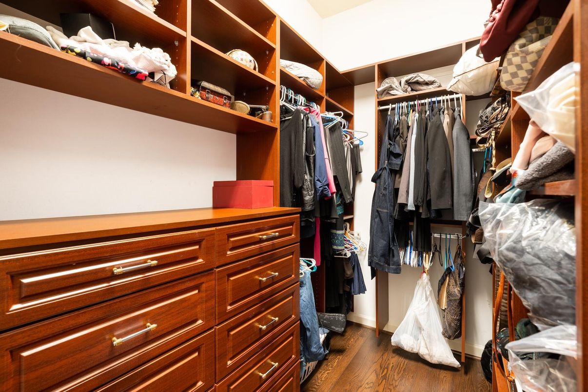 Interior, Walk-in Closets, Wood Texture Flooring
