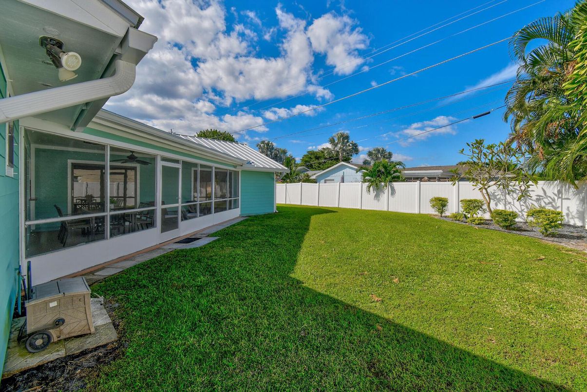 Backyard, Exterior