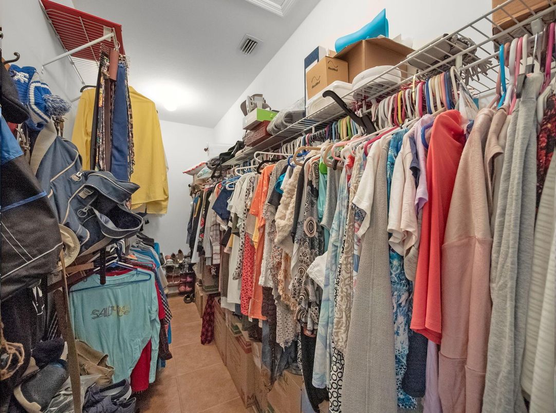 Interior, Walk-in Closets