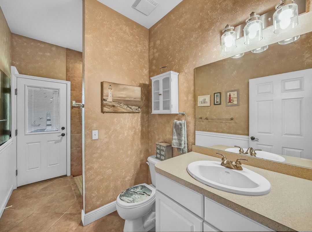 Bathroom, Interior