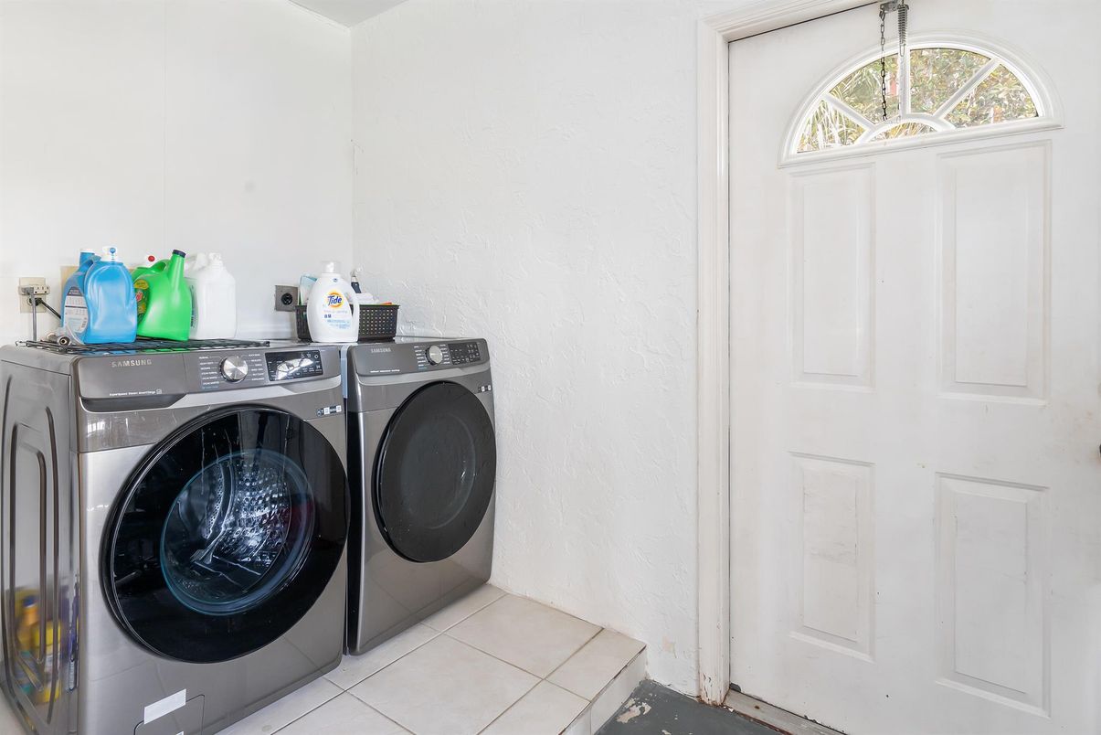 Interior, Washer