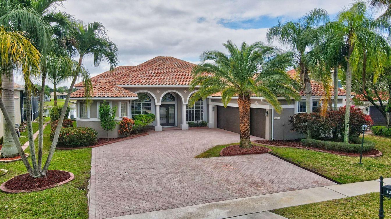 Backyard, Exterior, Facade, Mediterranean
