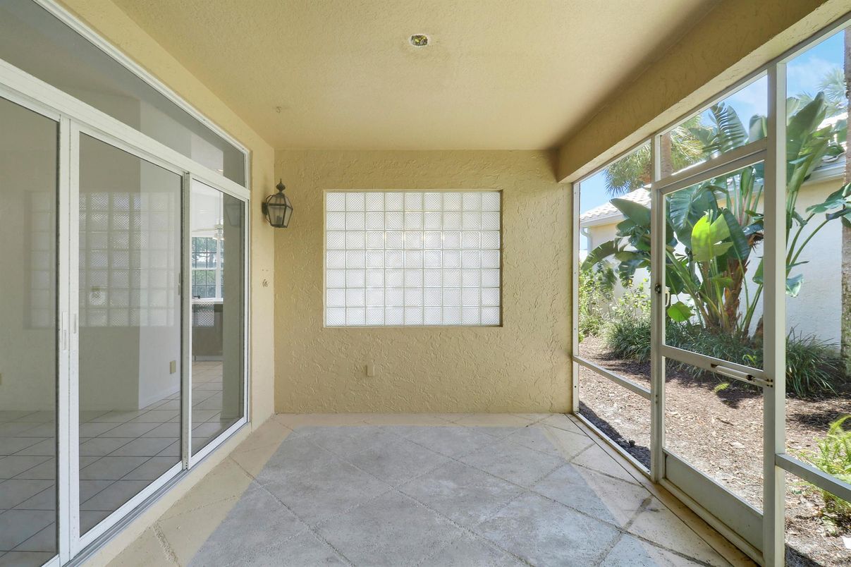Empty room, Interior, Sun Room