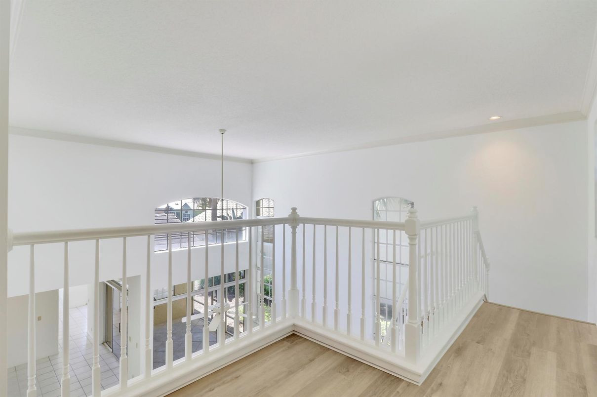 Chandelier, Interior, Recessed Lighting, Wood Texture Flooring