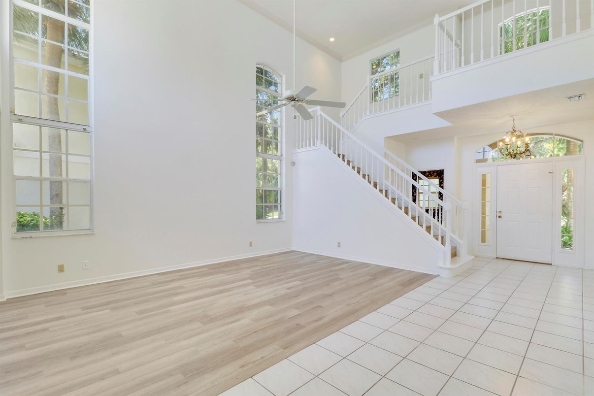 Chandelier, Interior, Recessed Lighting, Wood Texture Flooring