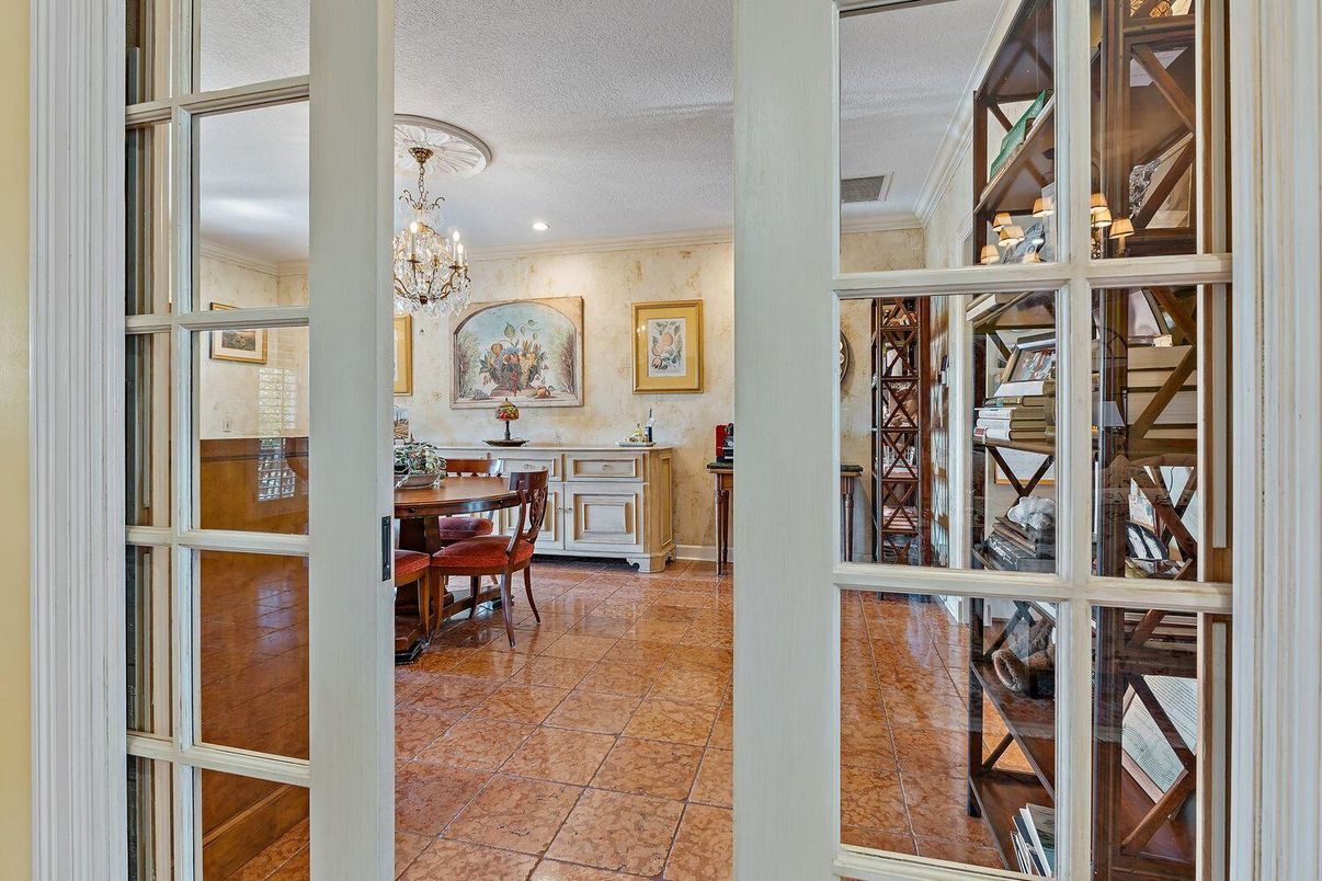 Chandelier, Dining room, Interior, Recessed Lighting
