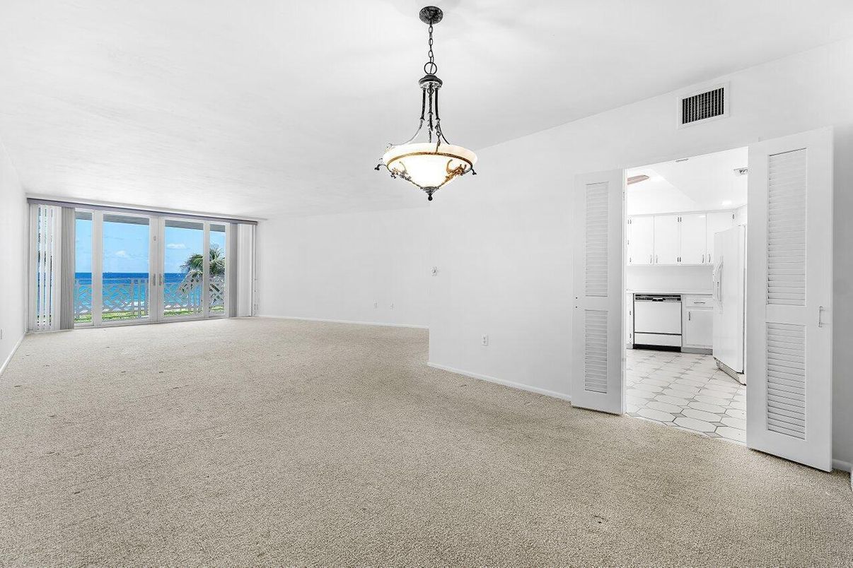 Empty room, Interior, Kitchen, Pendant Lights, Water