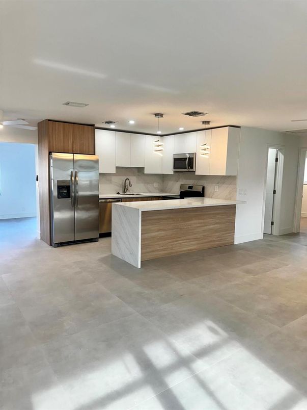 Interior, Kitchen, Pendant Lights, Recessed Lighting, Stainless Steel Appliances