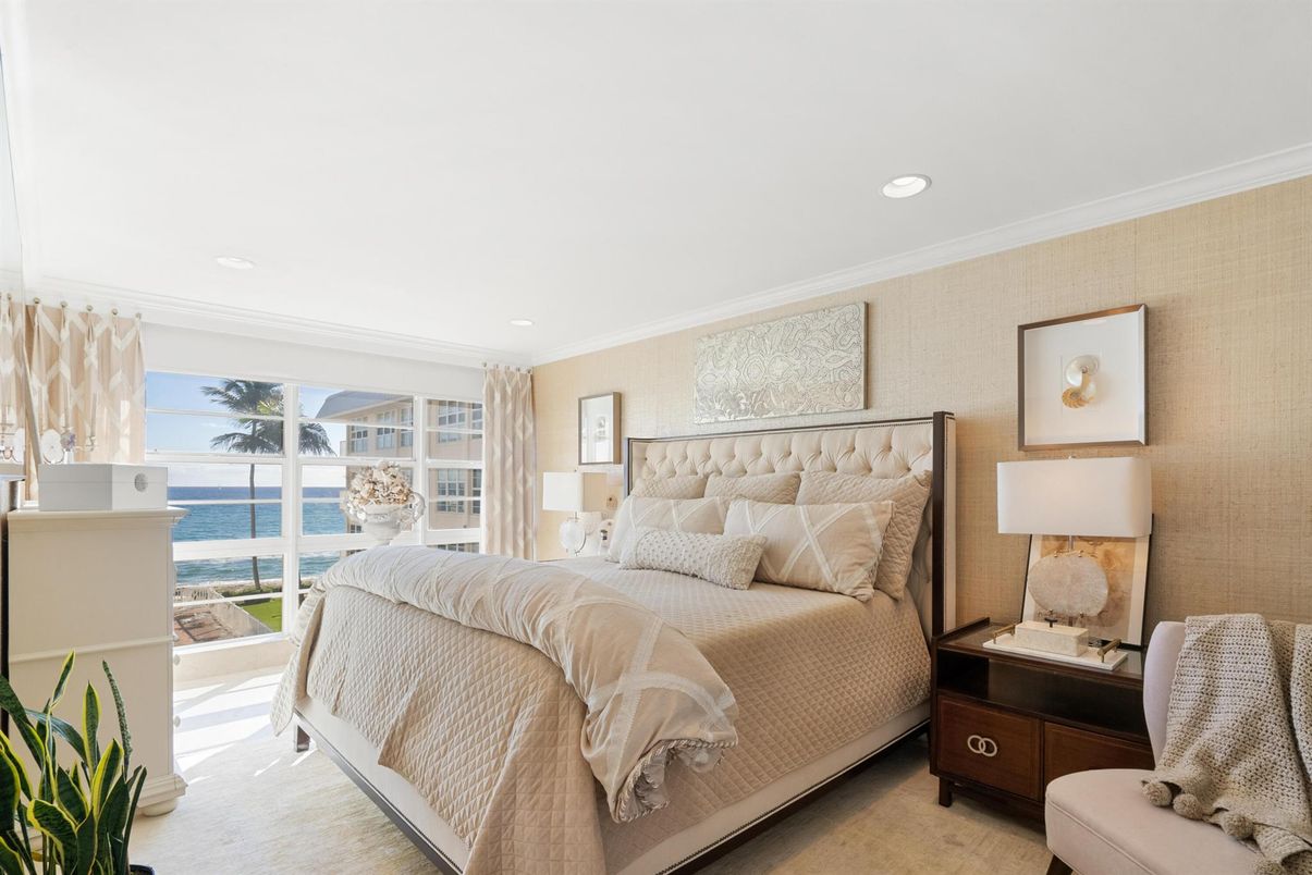 Bedroom, Interior, Recessed Lighting, Water