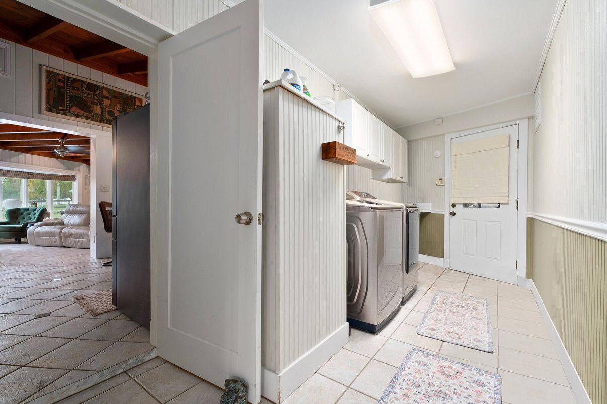Interior, Washer