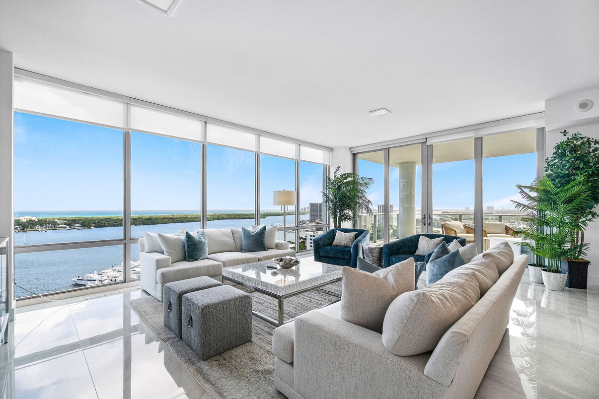 Interior, Living room, Water