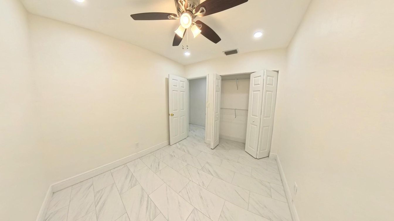 Empty room, Interior, Marble, Recessed Lighting