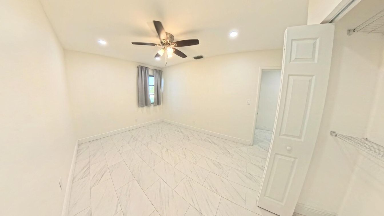 Empty room, Interior, Marble, Recessed Lighting