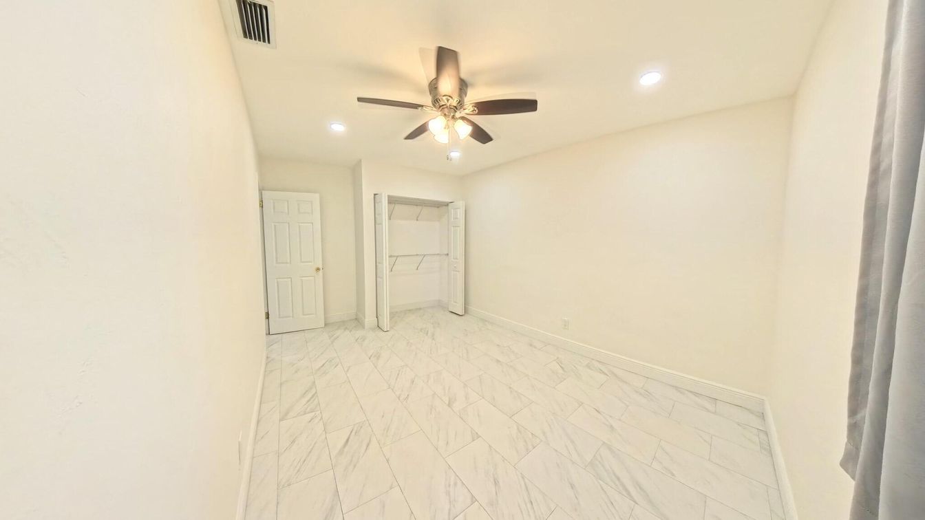Empty room, Interior, Marble, Recessed Lighting