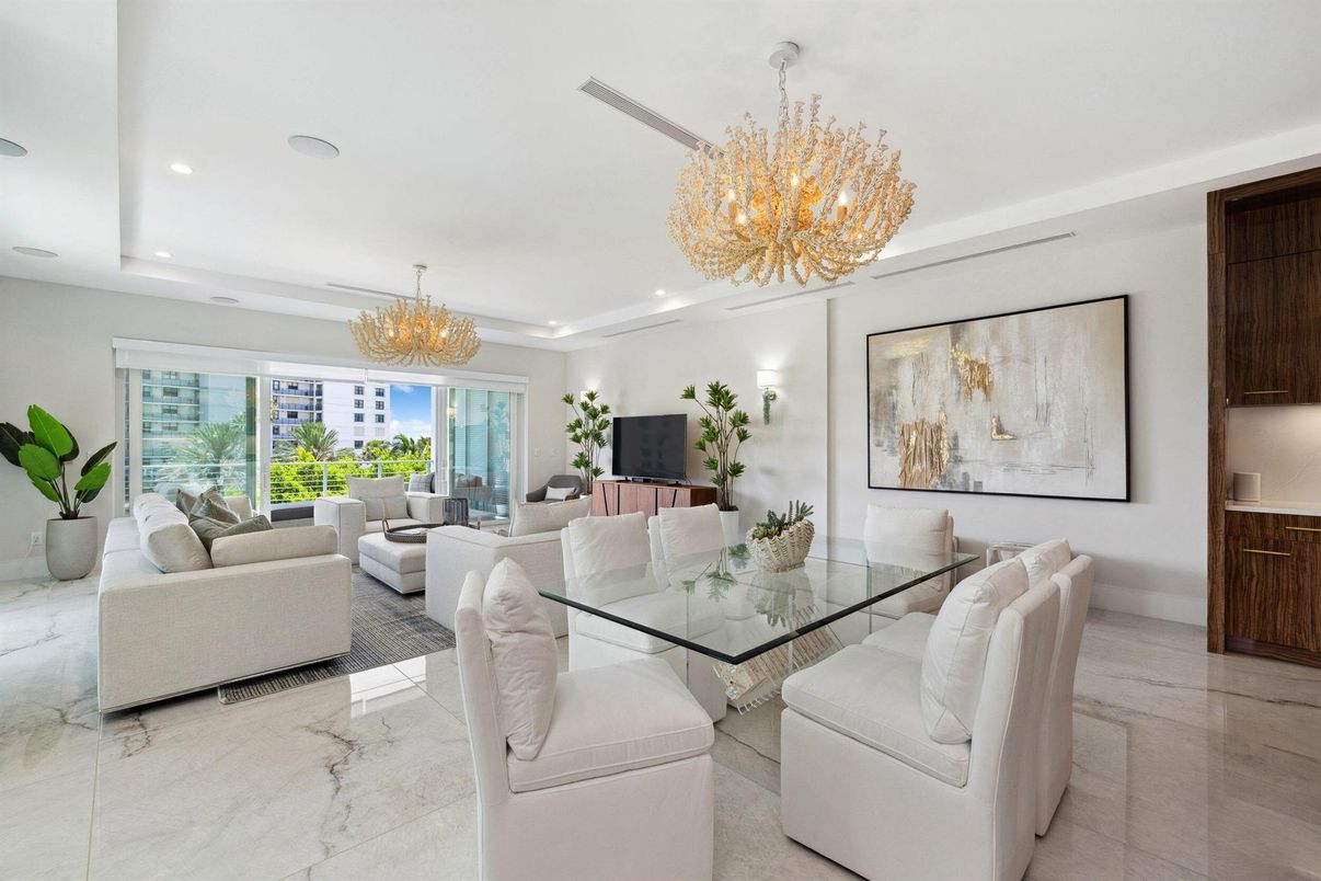 Chandelier, Dining room, Interior, Living room, Recessed Lighting