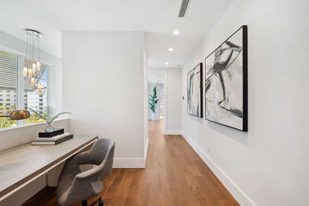 Home Office, Interior, Pendant Lights, Recessed Lighting, Wood Texture Flooring
