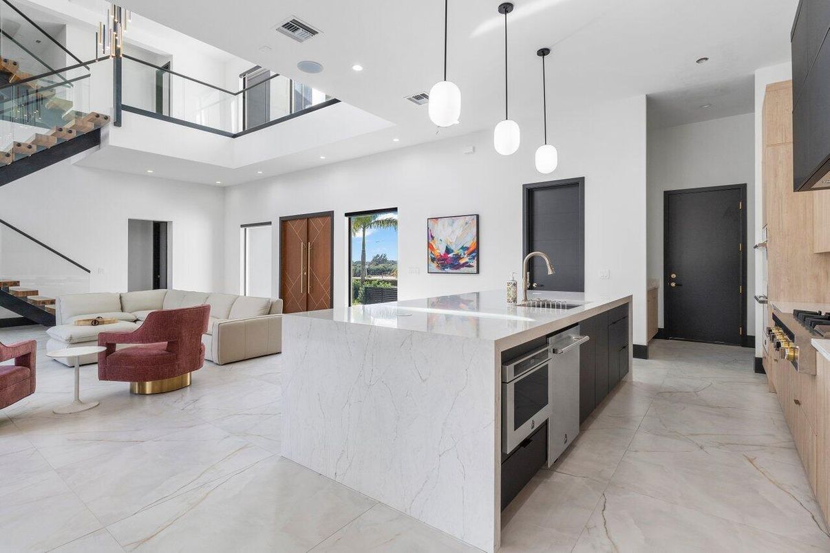 Interior, Kitchen, Living room, Marble, Pendant Lights, Recessed Lighting