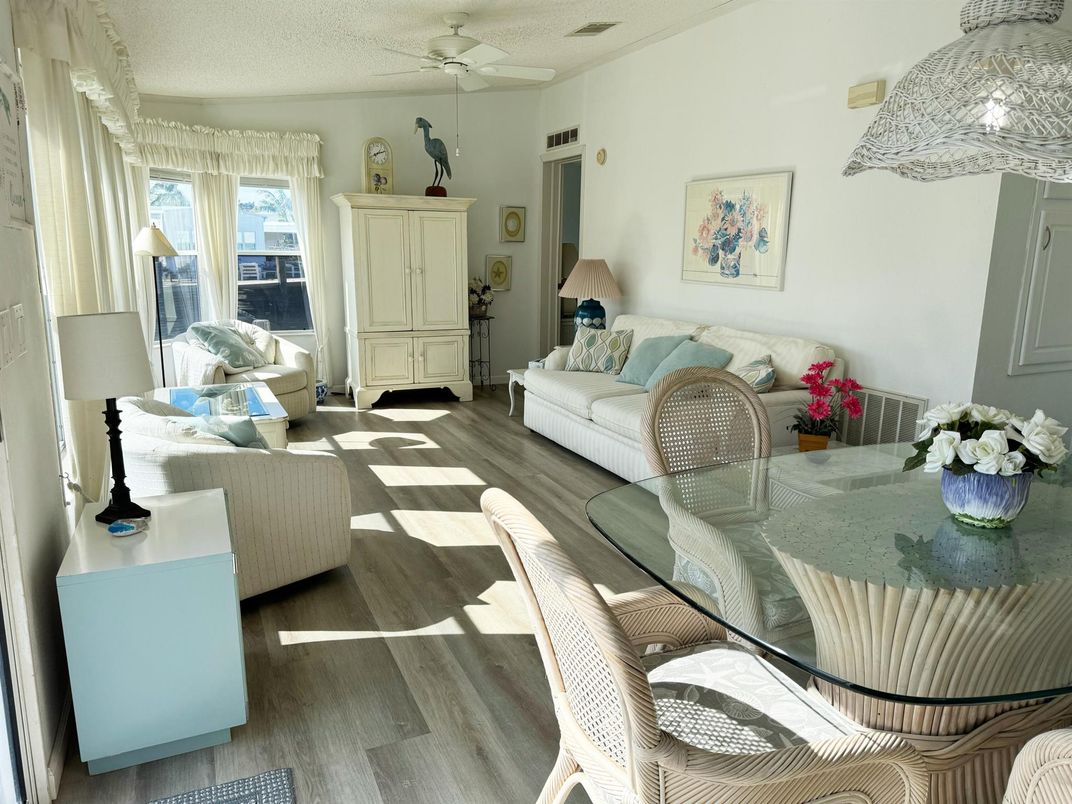 Dining room, Interior, Living room, Wood Texture Flooring