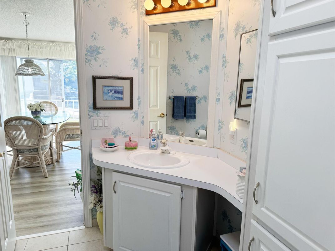 Bathroom, Dining room, Interior, Wood Texture Flooring